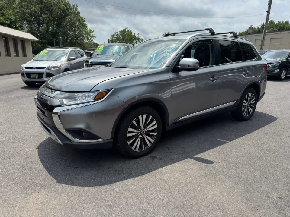Gray 2020 Mitsubishi Outlander SUV / Crossover All-Wheel Drive Continuously Variable Transmission